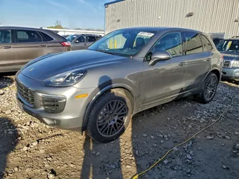 2016 Porsche Cayenne WP1AB2A27GLA95643