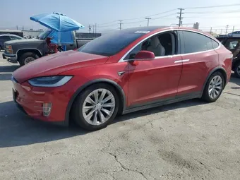 2017 Tesla Model X 5YJXCDE21HF068943