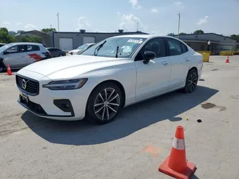 2022 Volvo S60 7JRL12FZ3NG188153