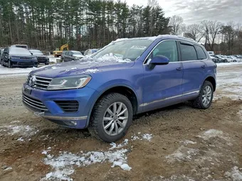 2015 Volkswagen Touareg WVGEP9BP0FD007964