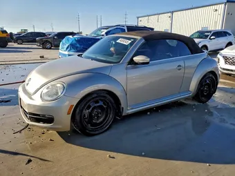 2015 Volkswagen Beetle 3VW517AT8FM808362