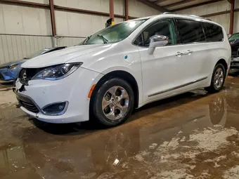 2018 Chrysler Pacifica Hybrid 2C4RC1N78JR364555