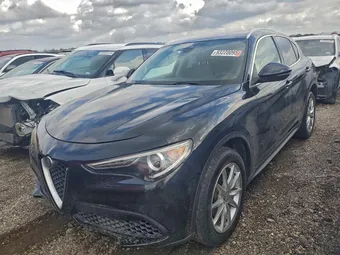 2018 Alfa Romeo ZASFAKBN2J7B64863