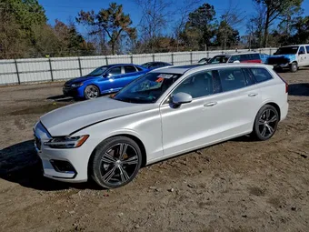 2020 Volvo V60 YV1102EL4L2354576