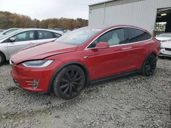 2019 Tesla Model X 5YJXCAE26KF150527
