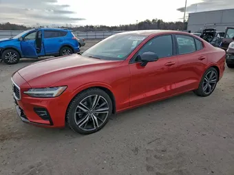 2019 Volvo S60 7JR102FM3KG005828