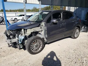 2018 Fiat 500X ZFBCFXDB1JP653108