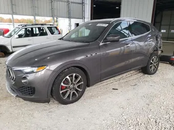 2017 Maserati Levante ZN661XUL3HX239595