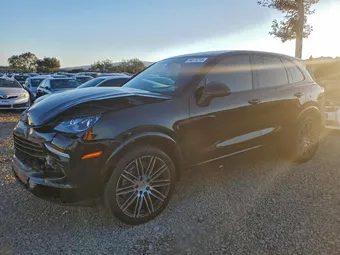 2017 Porsche Cayenne WP1AA2A25HKA80746