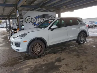 2016 Porsche Cayenne WP1AA2A25GKA08329