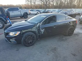2017 Volvo S60 YV149MTS4H2434444