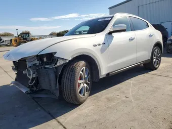 2017 Maserati Levante ZN661YUA5HX246231