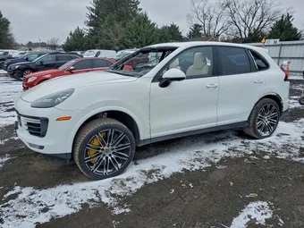 2016 Porsche Cayenne WP1AC2A27GLA86602