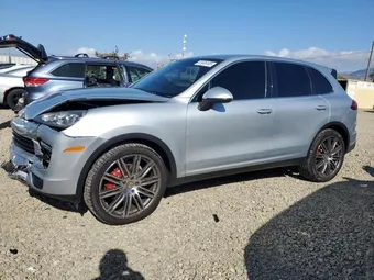 2016 Porsche Cayenne WP1AA2A24GKA11206
