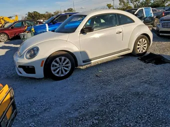 2018 Volkswagen Beetle 3VWFD7AT8JM707259