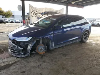 2022 Tesla Model X 7SAXCBE5XNF355923