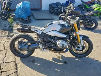 2016 BMW R WB10A1604GZ676206