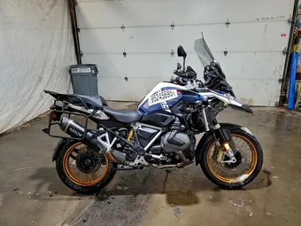 2023 BMW R-Series WB10M0305P6H44667