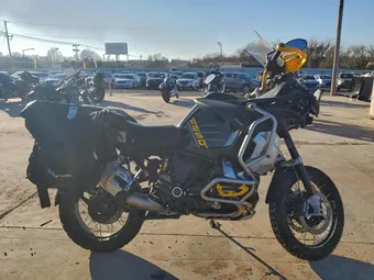 2021 BMW R-Series WB10M1306M6D99845