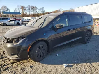 2020 Chrysler Pacifica Hybrid 2C4RC1N73LR288228
