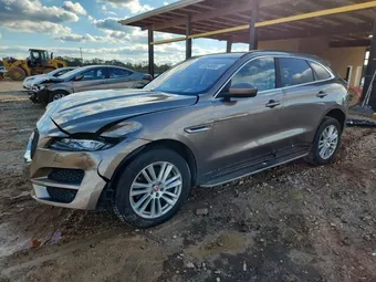 2017 Jaguar F-PACE SADCK2BV8HA087197