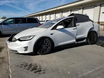 2020 Tesla Model X 5YJXCAE2XLF228938