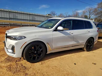 2021 BMW X7 5UXCW2C02M9E17318