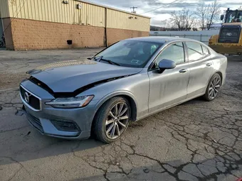 2019 Volvo S60 7JRA22TK2KG001024