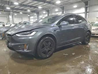 2017 Tesla Model X 5YJXCBE27HF044411