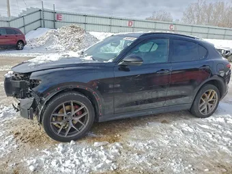 2018 Alfa Romeo Stelvio ZASFAKNNXJ7B90672