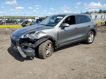2016 Porsche Cayenne WP1AA2A26GKA10297