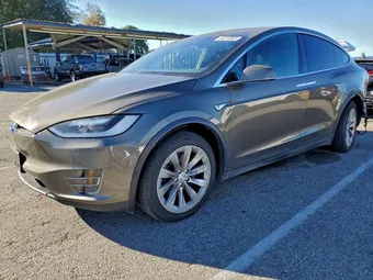 2016 Tesla Model X 5YJXCBE24GF005449