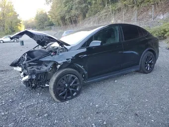 2022 Tesla Model X 7SAXCDE50NF351519