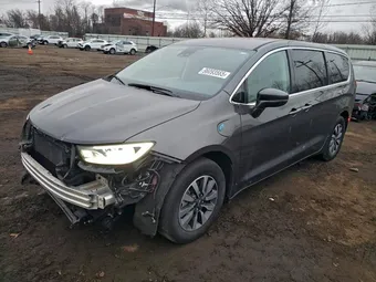 2022 Chrysler Pacifica Hybrid 2C4RC1L70NR206848