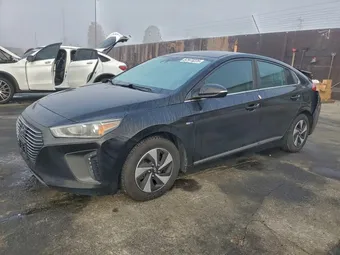 2017 Hyundai Ioniq Hybrid KMHC75LC2HU024022