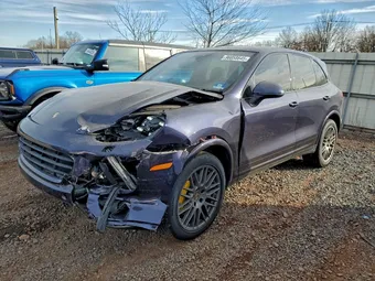 2017 Porsche Cayenne WP1AA2A29HKA84203