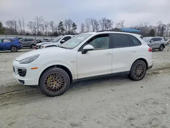 2017 Porsche Cayenne WP1AE2A20HLA69345