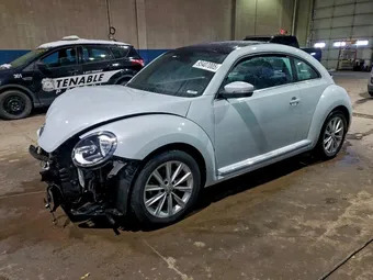 2018 Volkswagen Beetle 3VWJD7AT4JM701338