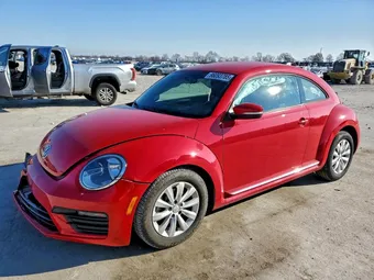 2019 Volkswagen Beetle 3VWFD7AT4KM716865