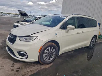 2021 Chrysler Pacifica Hybrid 2C4RC1L72MR529538