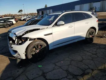 2019 Jaguar F-PACE SADCM2FV3KA398841