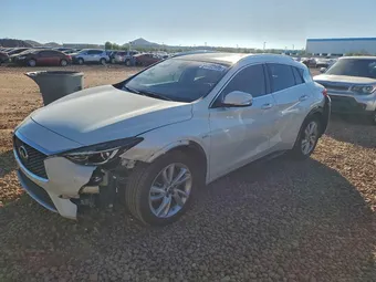 2018 Infiniti QX30 SJKCH5CPXJA055074