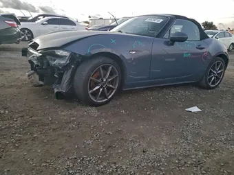 2020 Mazda MX-5 Miata JM1NDAD72L0417549