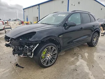 2017 Porsche Cayenne WP1AE2A23HLA69842