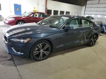 2020 Volvo S60 7JRA22TL4LG037274