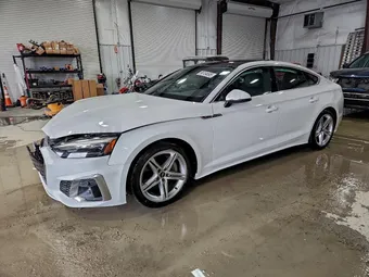 2022 Audi A5 WAUDACF58NA008364