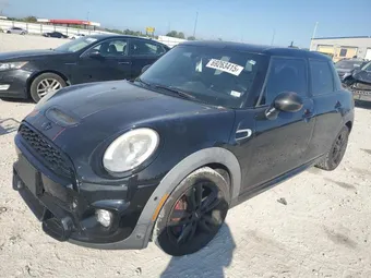 2018 Mini Hardtop 4 Door WMWXU3C58J2F51116
