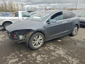2016 Tesla Model X 5YJXCBE21GF011967