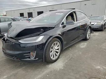 2018 Tesla Model X 5YJXCAE20JF126898