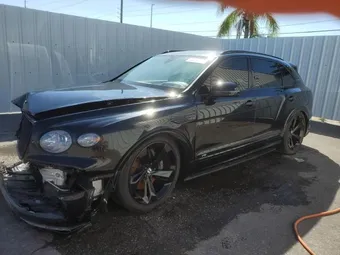 2021 Bentley SJAAM2ZVXMC032883
